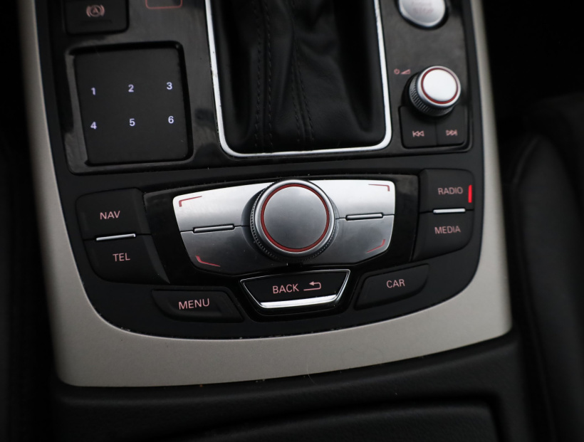 Audi A6 Allroad, 2015