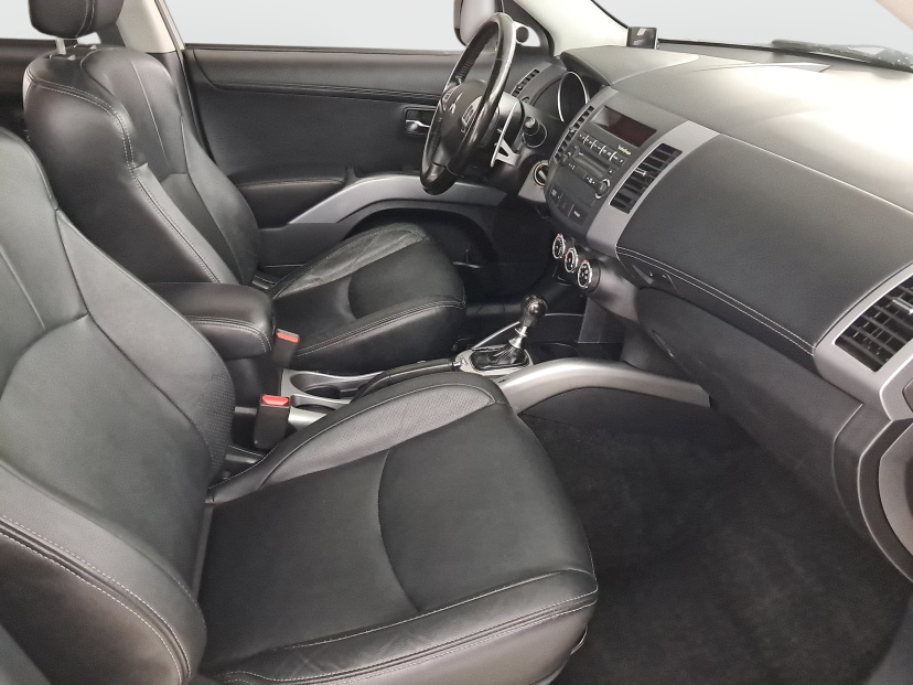 Mitsubishi Outlander, 2011