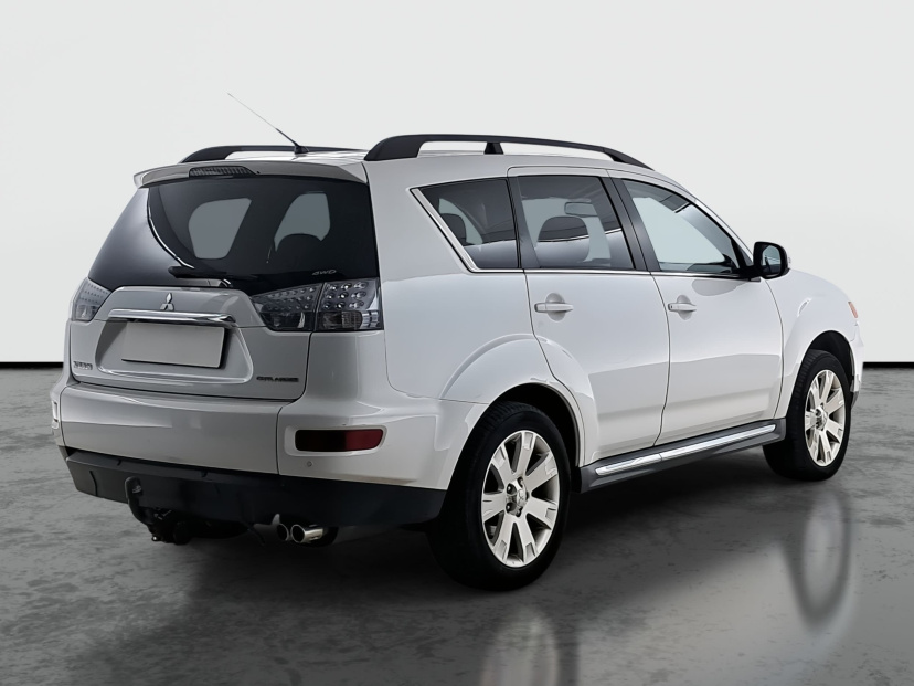 Mitsubishi Outlander, 2011