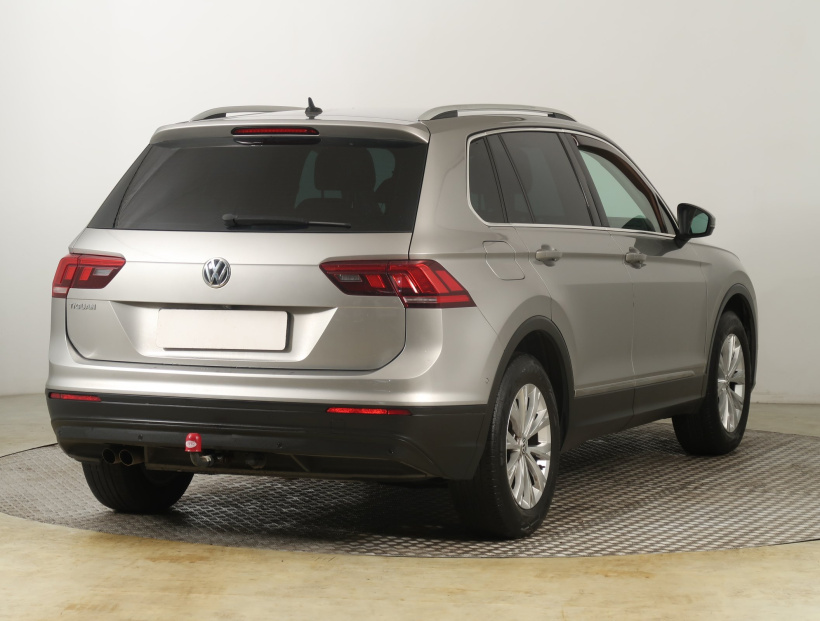 Volkswagen Tiguan, 2020