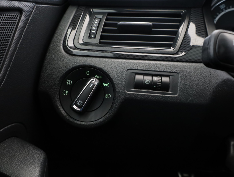 Škoda Rapid Spaceback, 2016