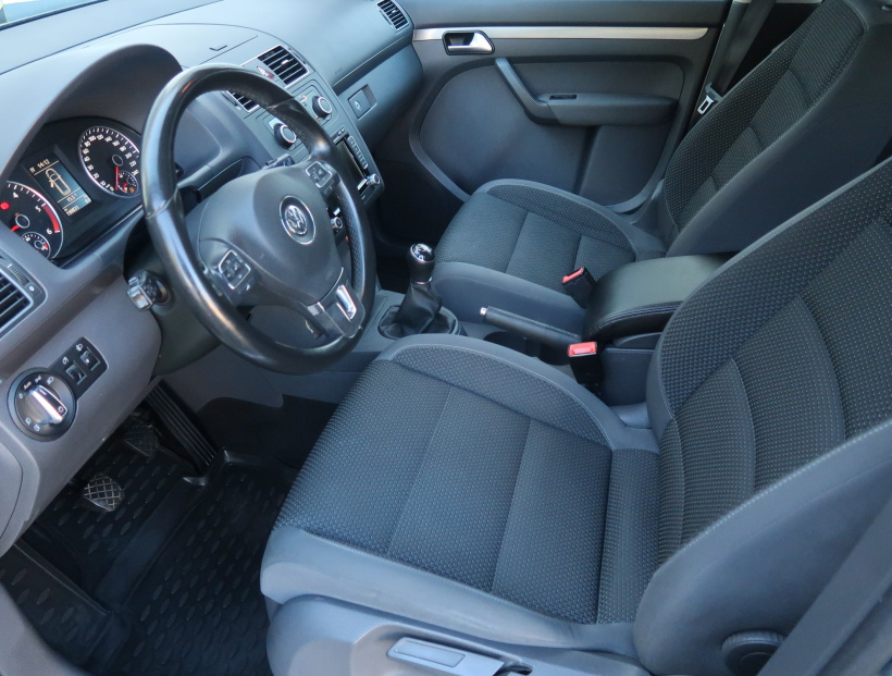 Volkswagen Touran, 2014