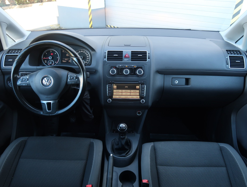 Volkswagen Touran, 2014