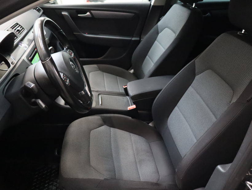 Volkswagen Passat, 2013