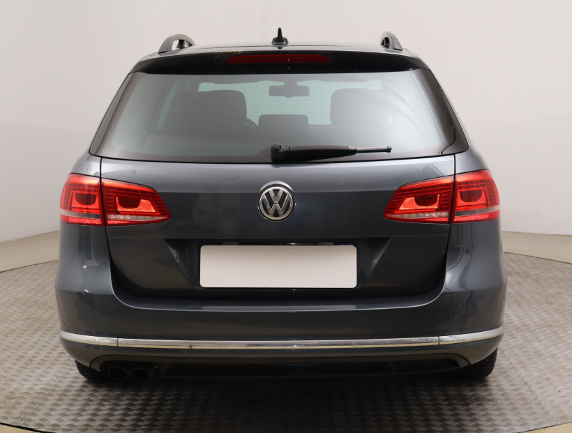 Volkswagen Passat, 2013