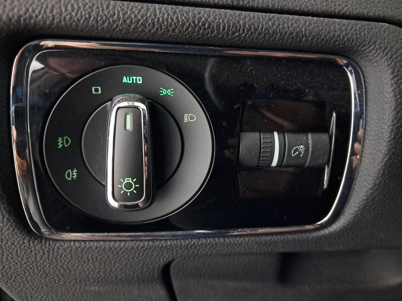 Škoda Superb, 2011