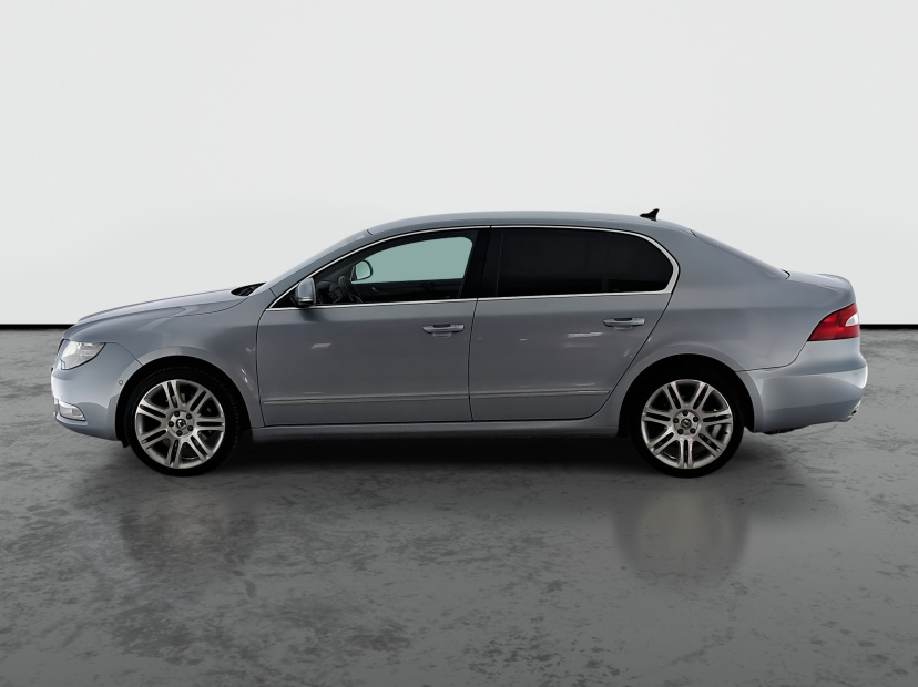Škoda Superb, 2011