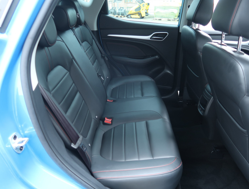 MG ZS SUV, 2022