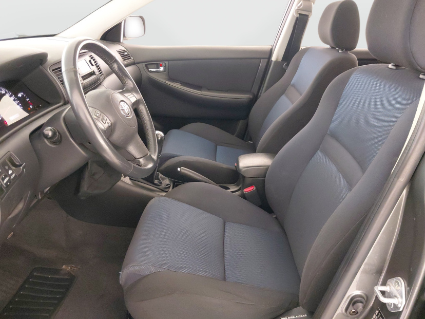 Toyota Corolla, 2005