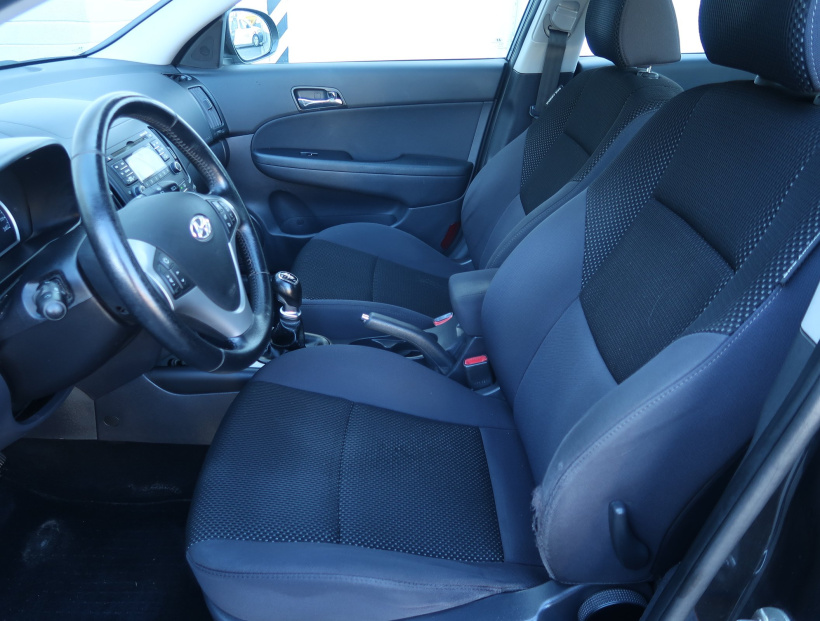 Hyundai i30, 2011