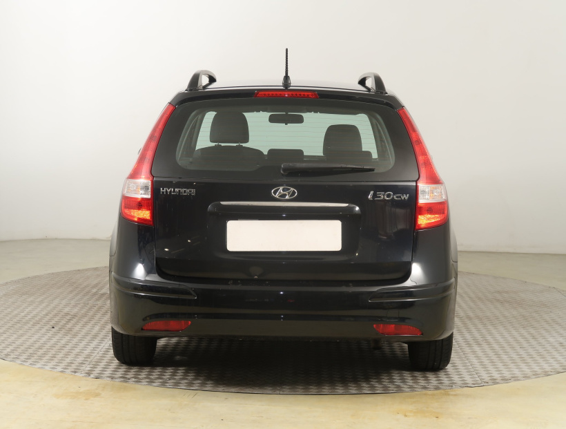 Hyundai i30, 2011