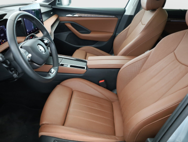 Škoda Superb - 2024