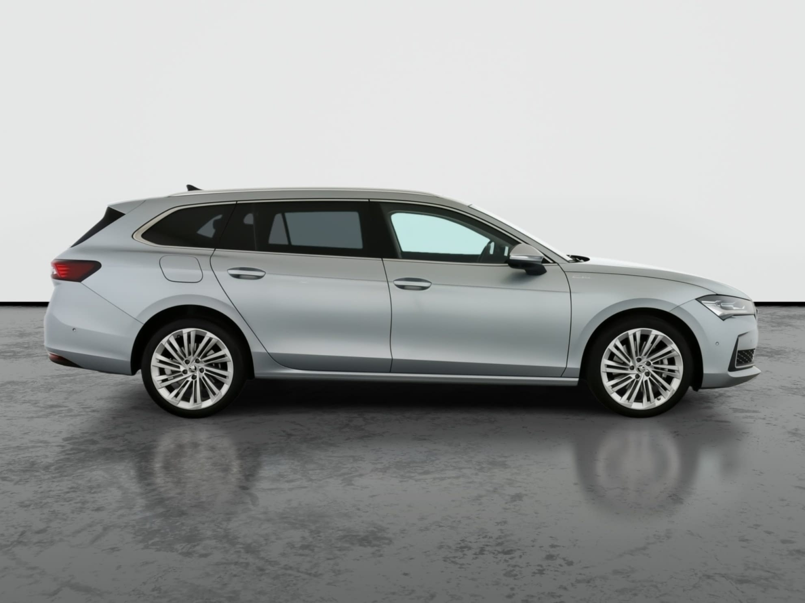 Škoda Superb - 2024