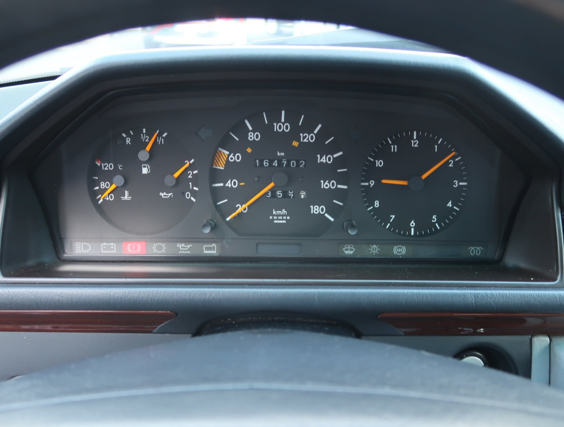Mercedes-Benz W124, 1991