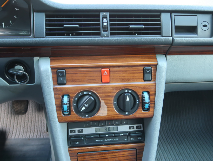 Mercedes-Benz W124, 1991