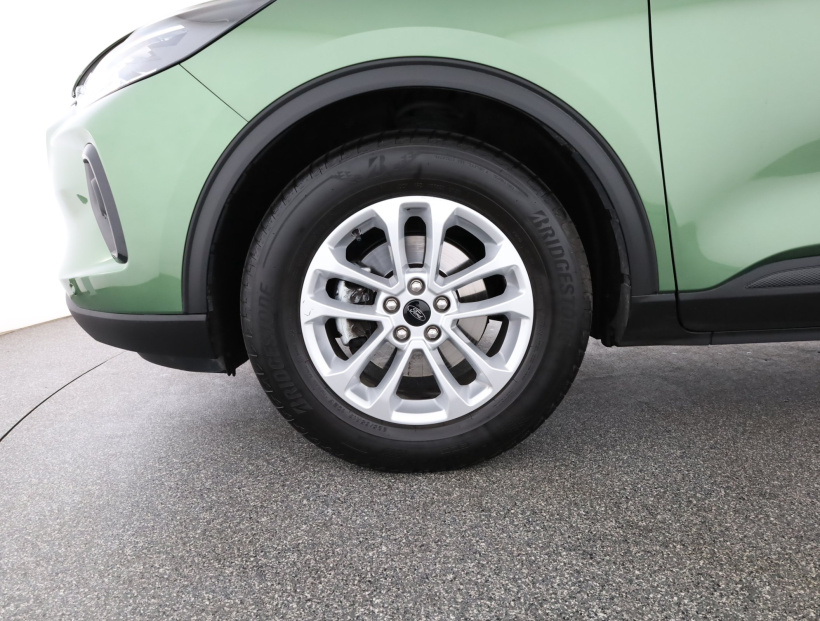 Ford Kuga, 2025