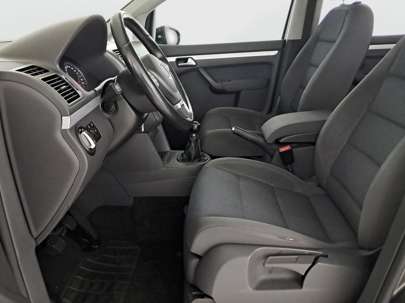 Volkswagen Touran, 2012