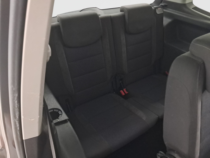 Volkswagen Touran, 2012