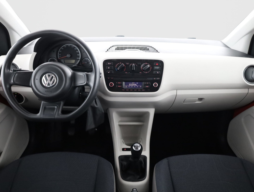 Volkswagen Up!, 2015