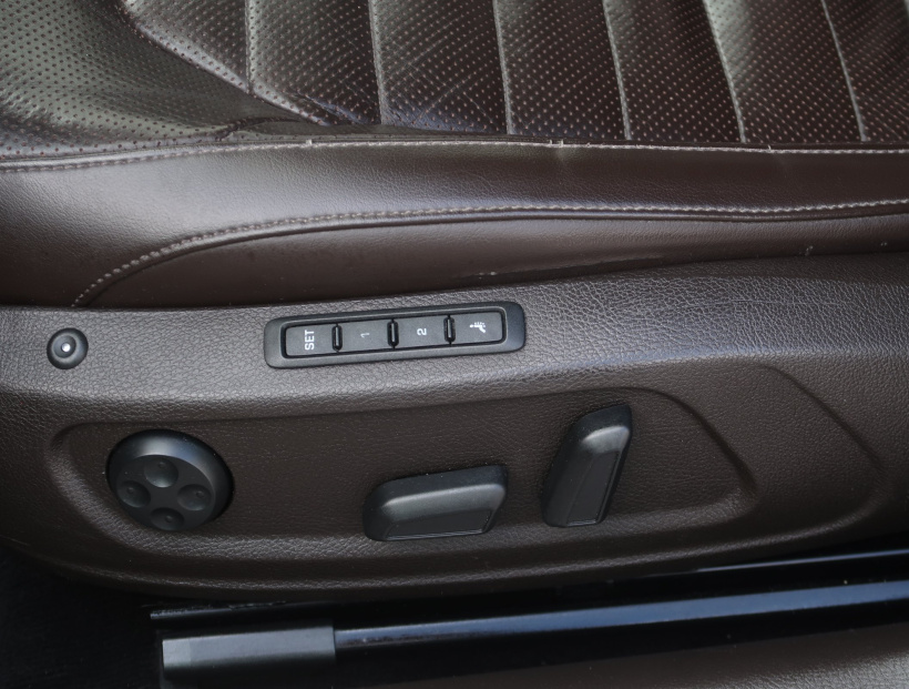 Volkswagen Passat, 2012