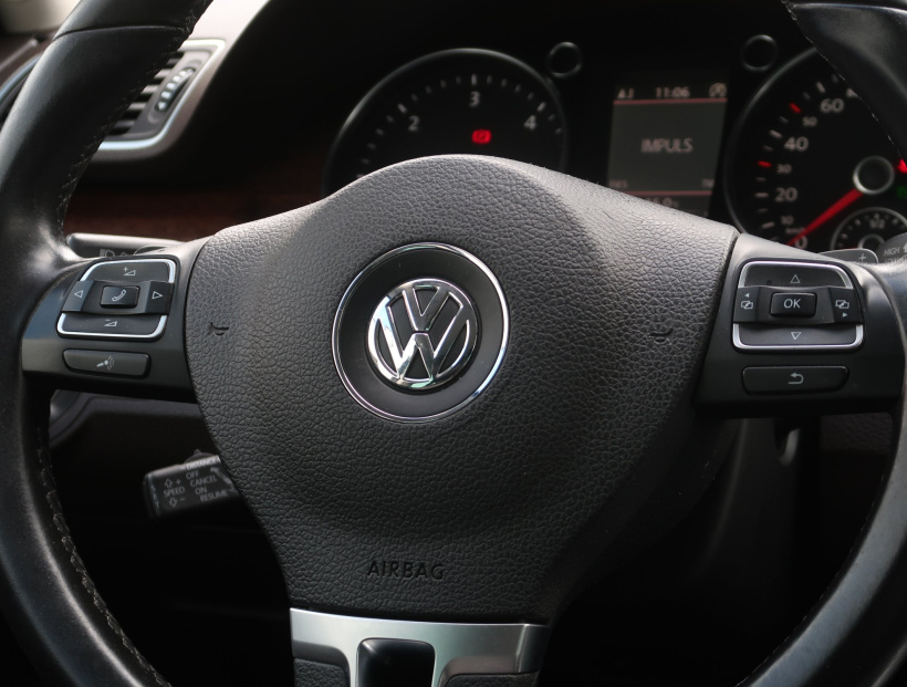 Volkswagen Passat, 2012