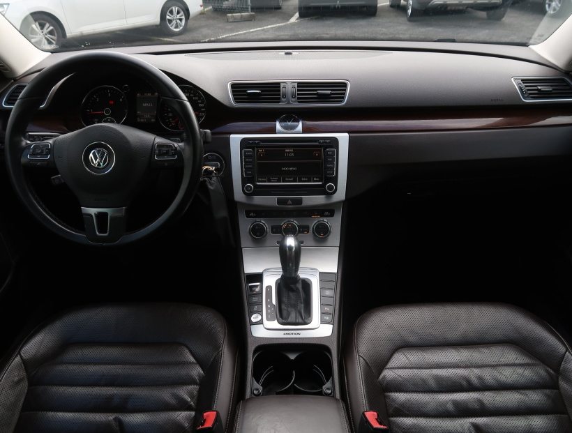 Volkswagen Passat, 2012