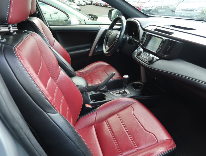 Toyota RAV 4, 2018