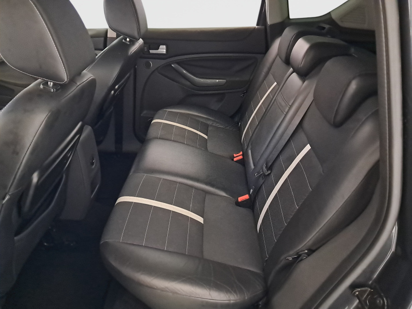Ford Kuga, 2010