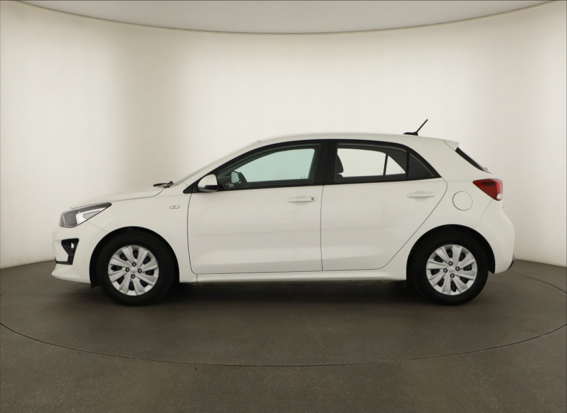 Kia Rio, 2022
