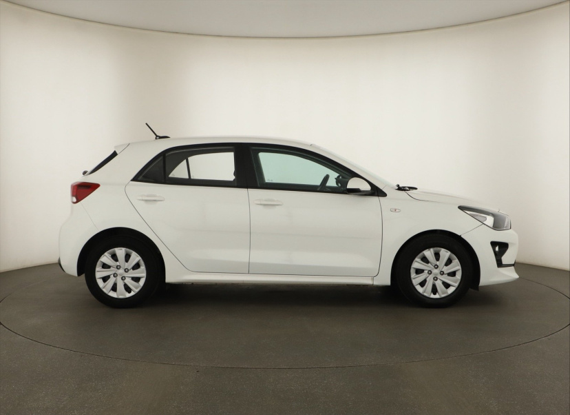 Kia Rio, 2022