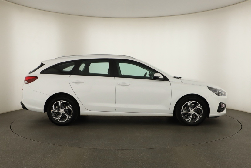Hyundai i30, 2023