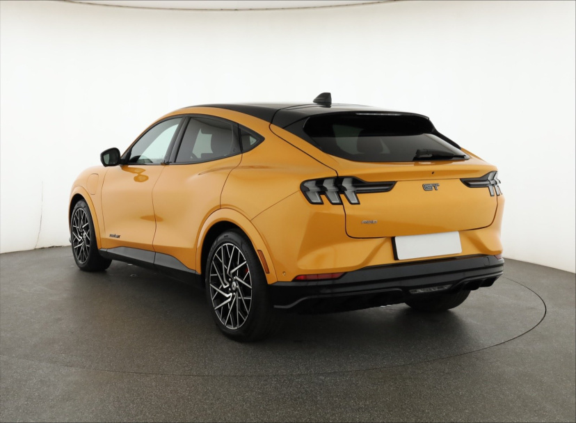 Ford Mustang Mach-E, 2022