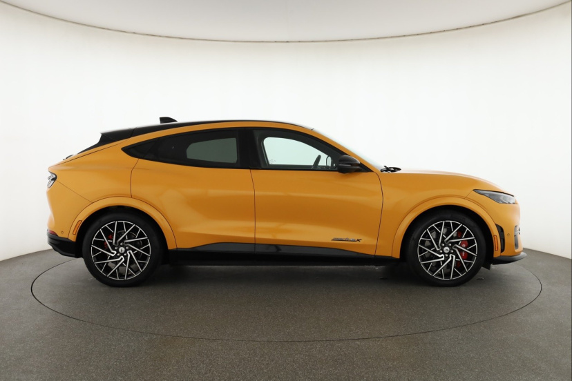 Ford Mustang Mach-E, 2022
