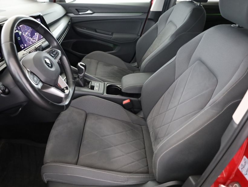 Volkswagen Golf, 2021