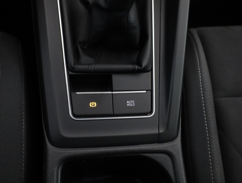 Volkswagen Golf, 2021