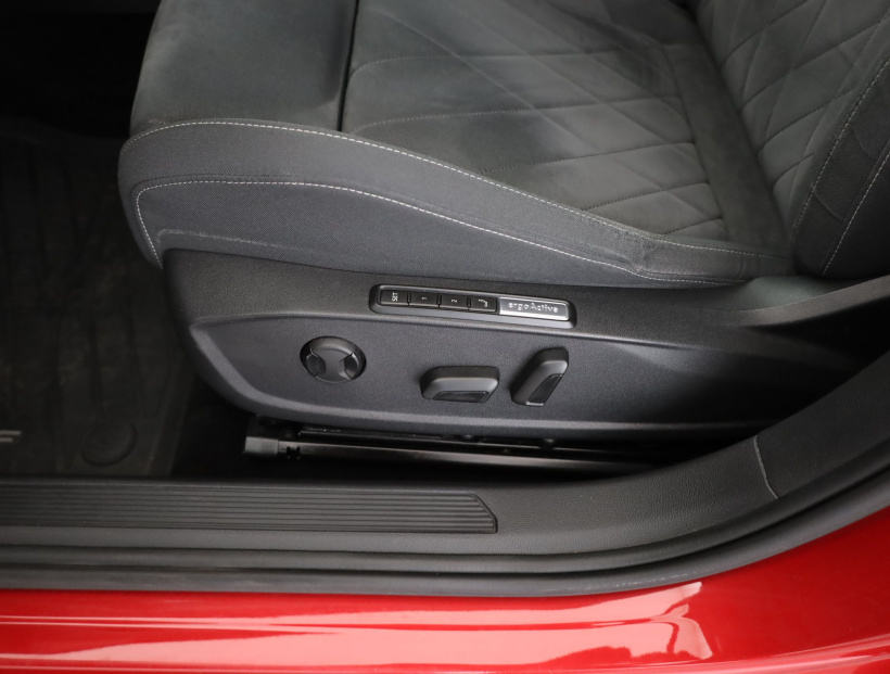 Volkswagen Golf, 2021