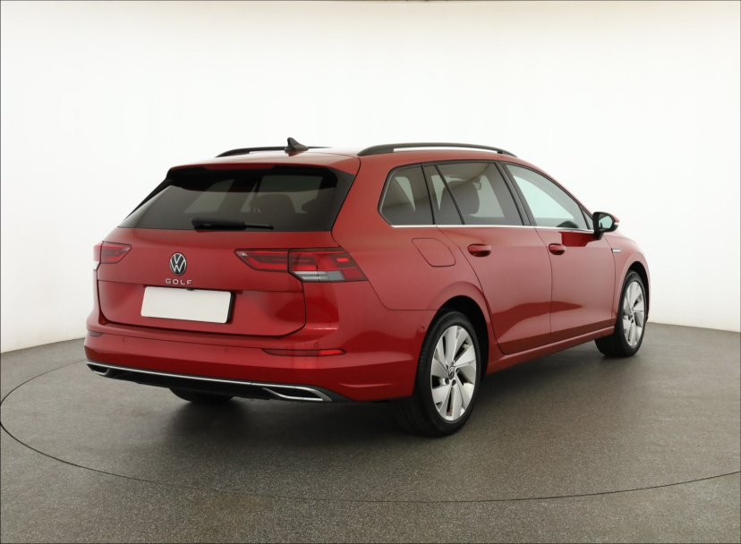Volkswagen Golf, 2021