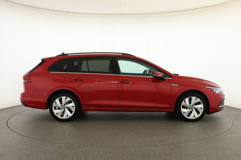 Volkswagen Golf, 2021