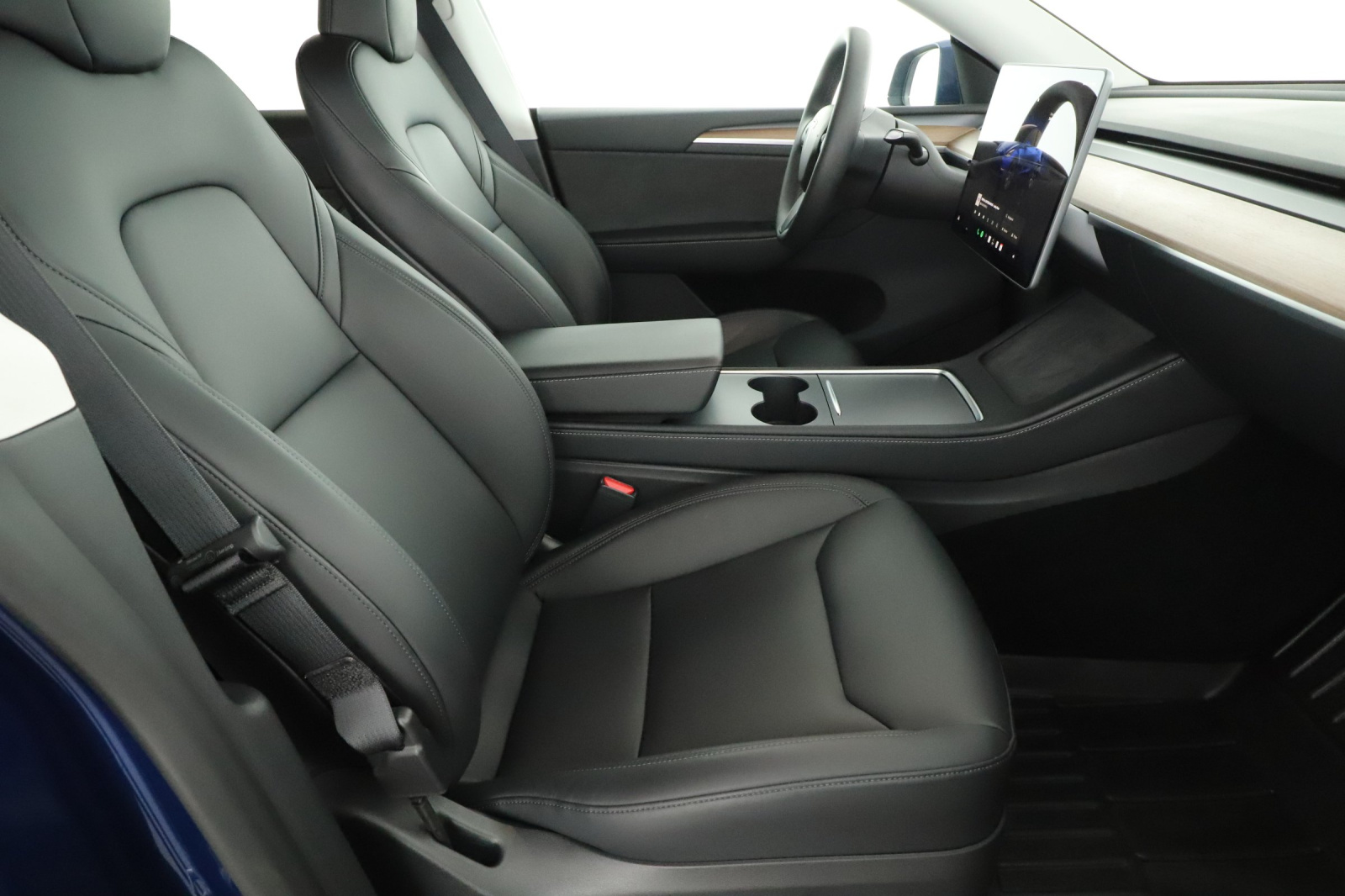 Tesla Model Y Long Range AWD – fotografie 10