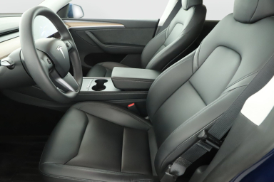 Tesla Model Y - 2024