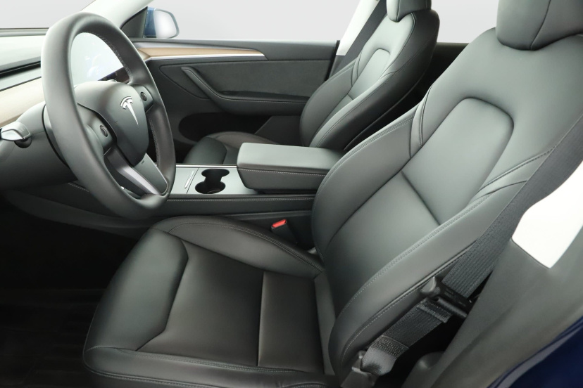 Tesla Model Y, 2024