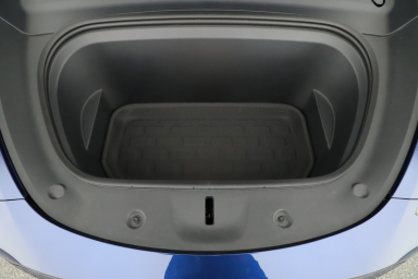 Tesla Model Y - 2024