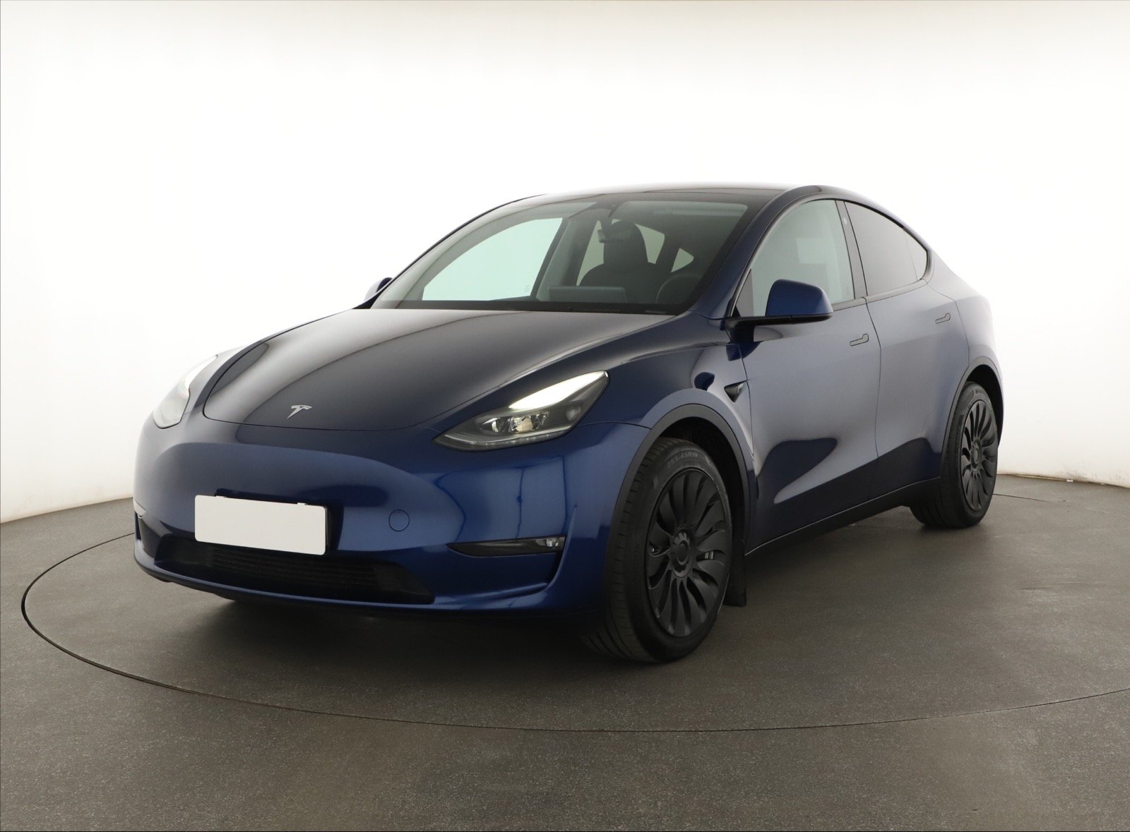 Tesla Model Y Long Range AWD – fotografie 3