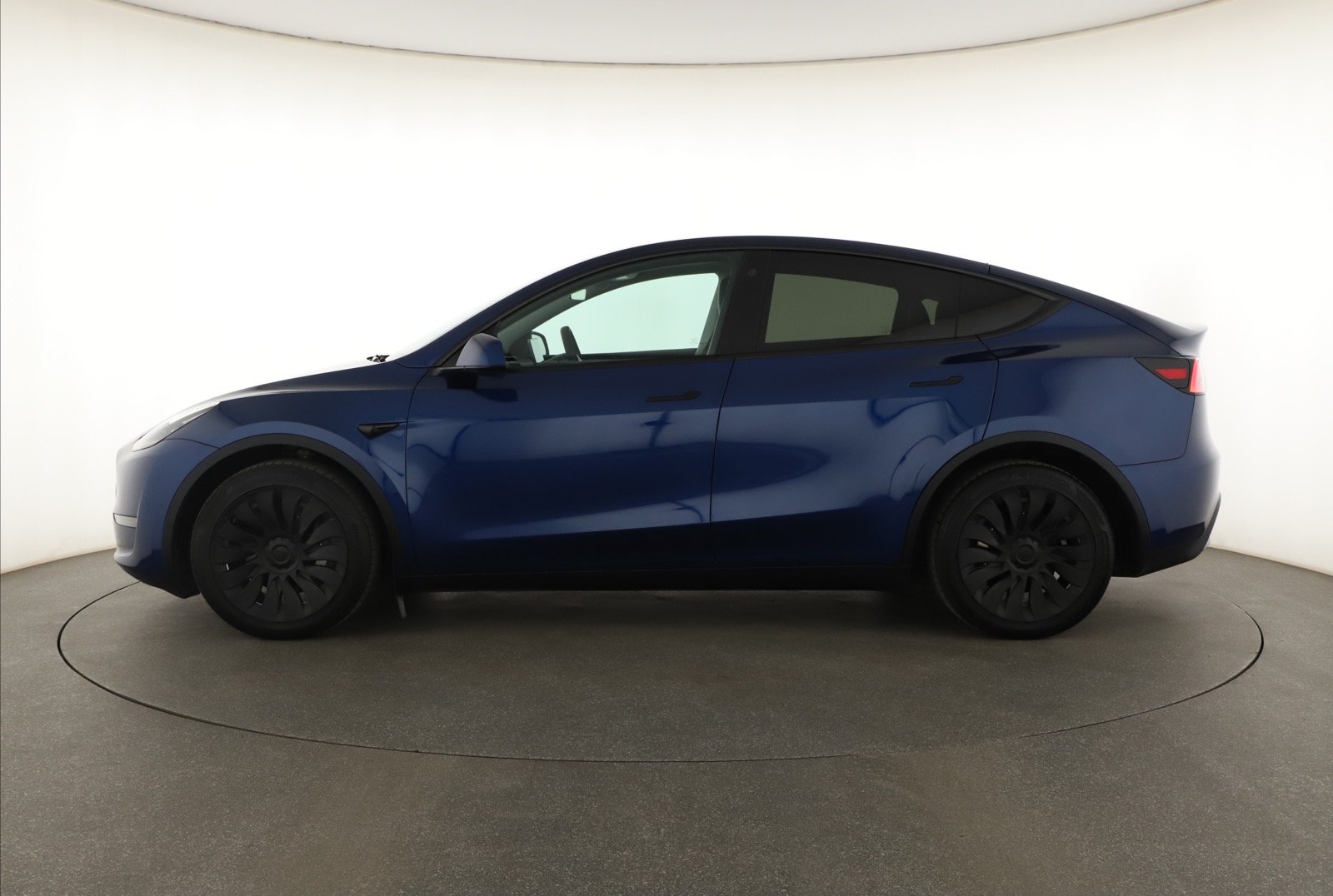 Tesla Model Y Long Range AWD – fotografie 4