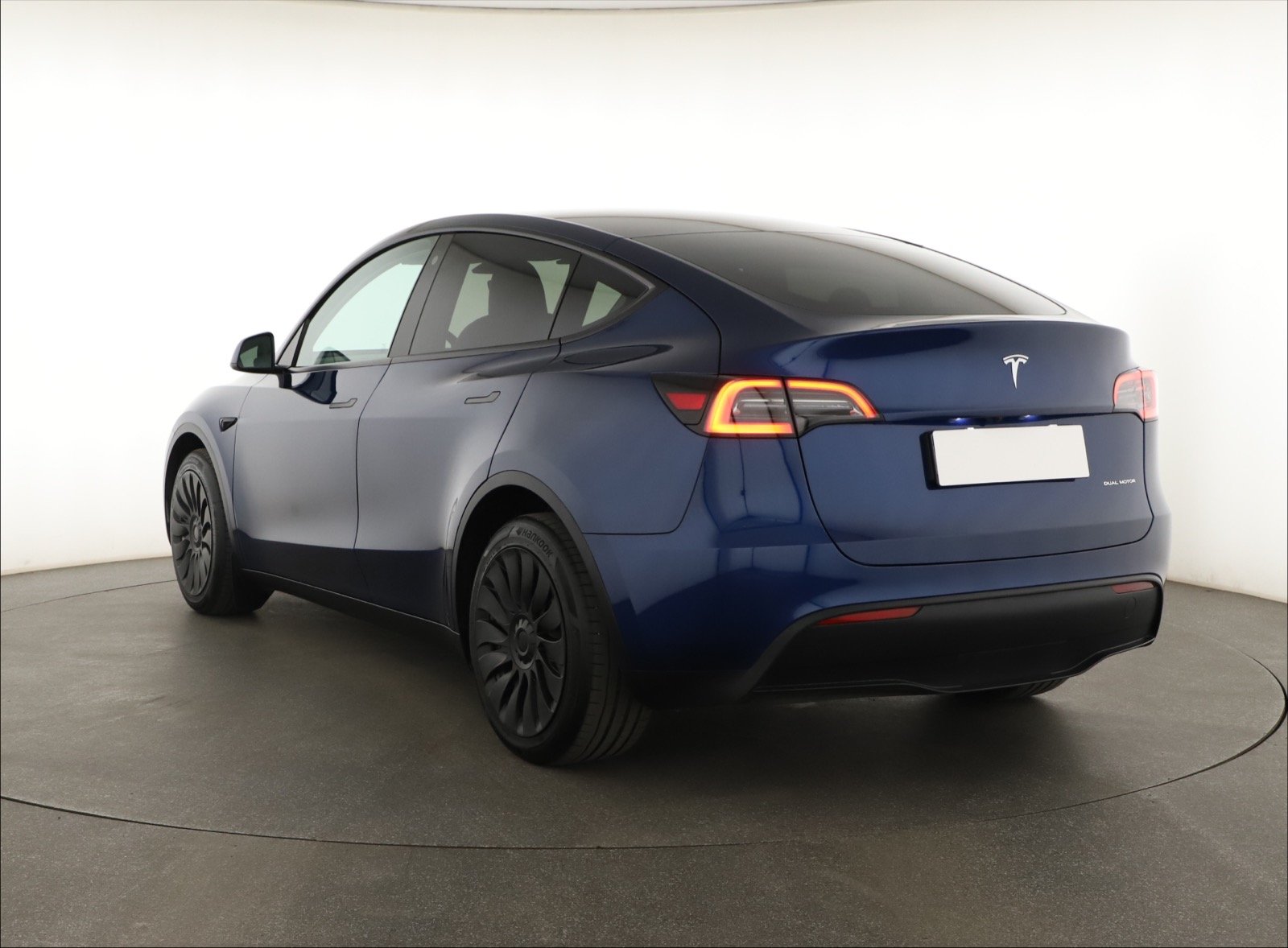 Tesla Model Y Long Range AWD – fotografie 5