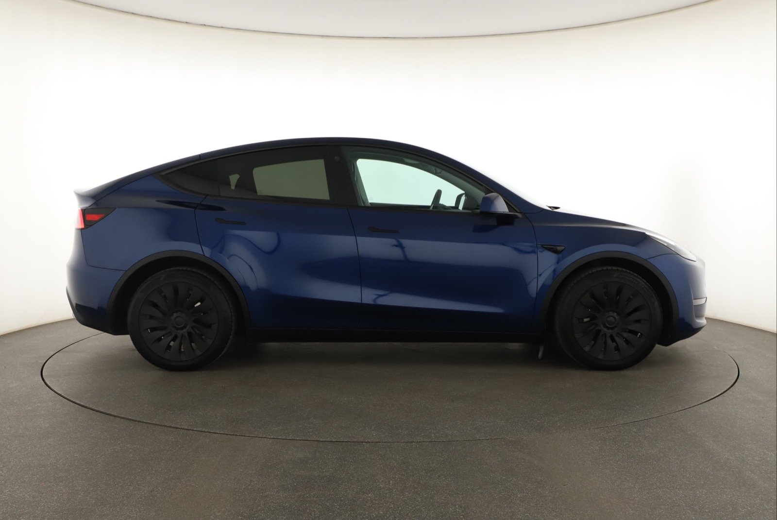 Tesla Model Y Long Range AWD – fotografie 8