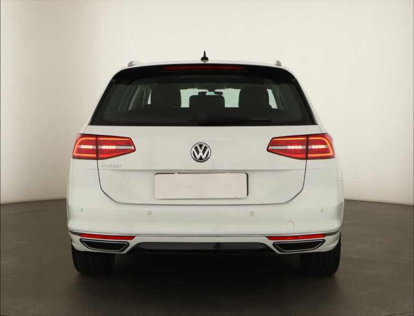 Volkswagen Passat, 2018