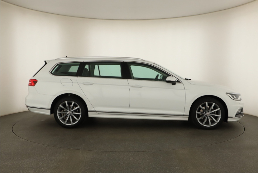 Volkswagen Passat, 2018