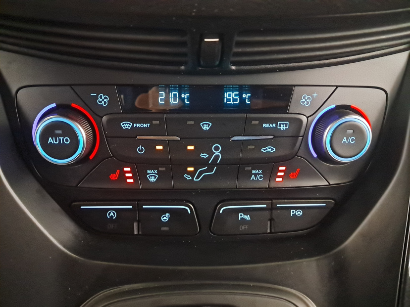 Ford Kuga, 2019