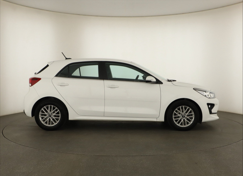 Kia Rio, 2022